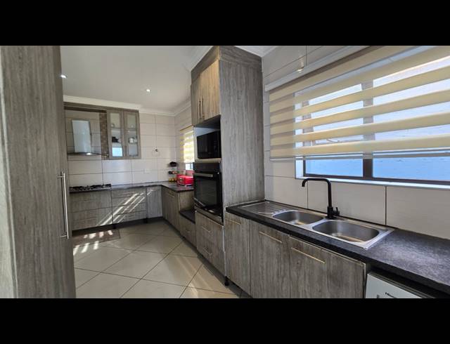 4 BEDROOM FREEHOLD FOR SALE IN SOUTH CREST